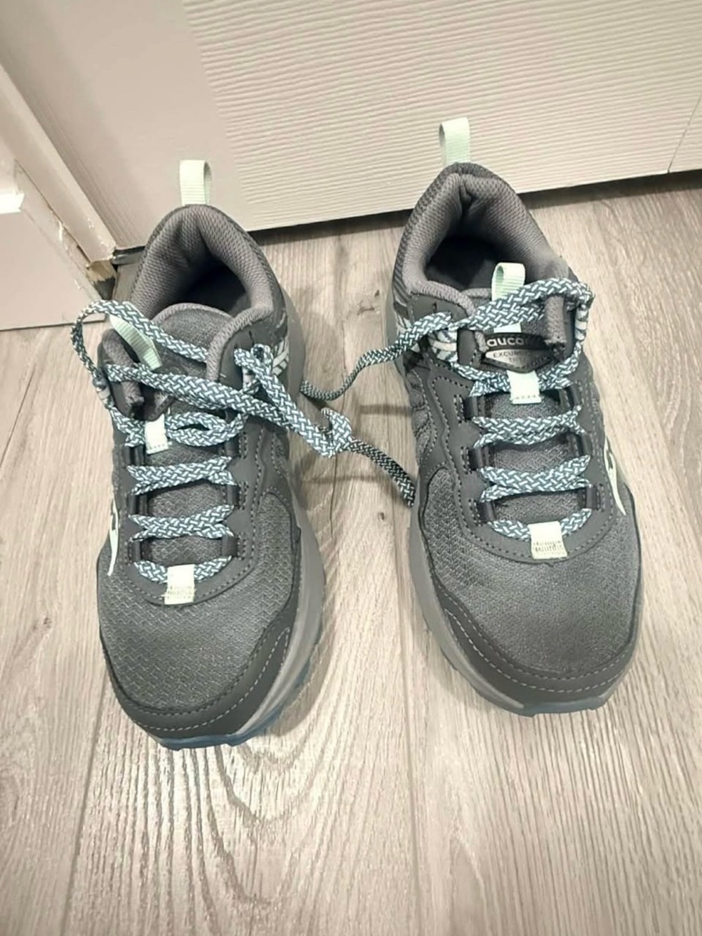 Saucony Women's WIDE Hiking Shoes - Picture 2 of 3
